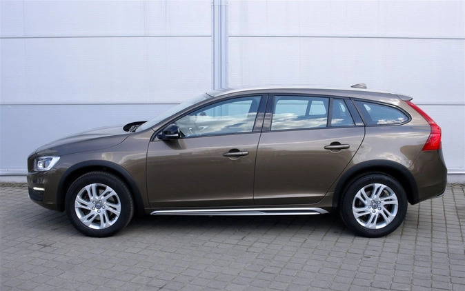 Volvo V60 Cross Country cena 87955 przebieg: 110535, rok produkcji 2018 z Kleczew małe 466